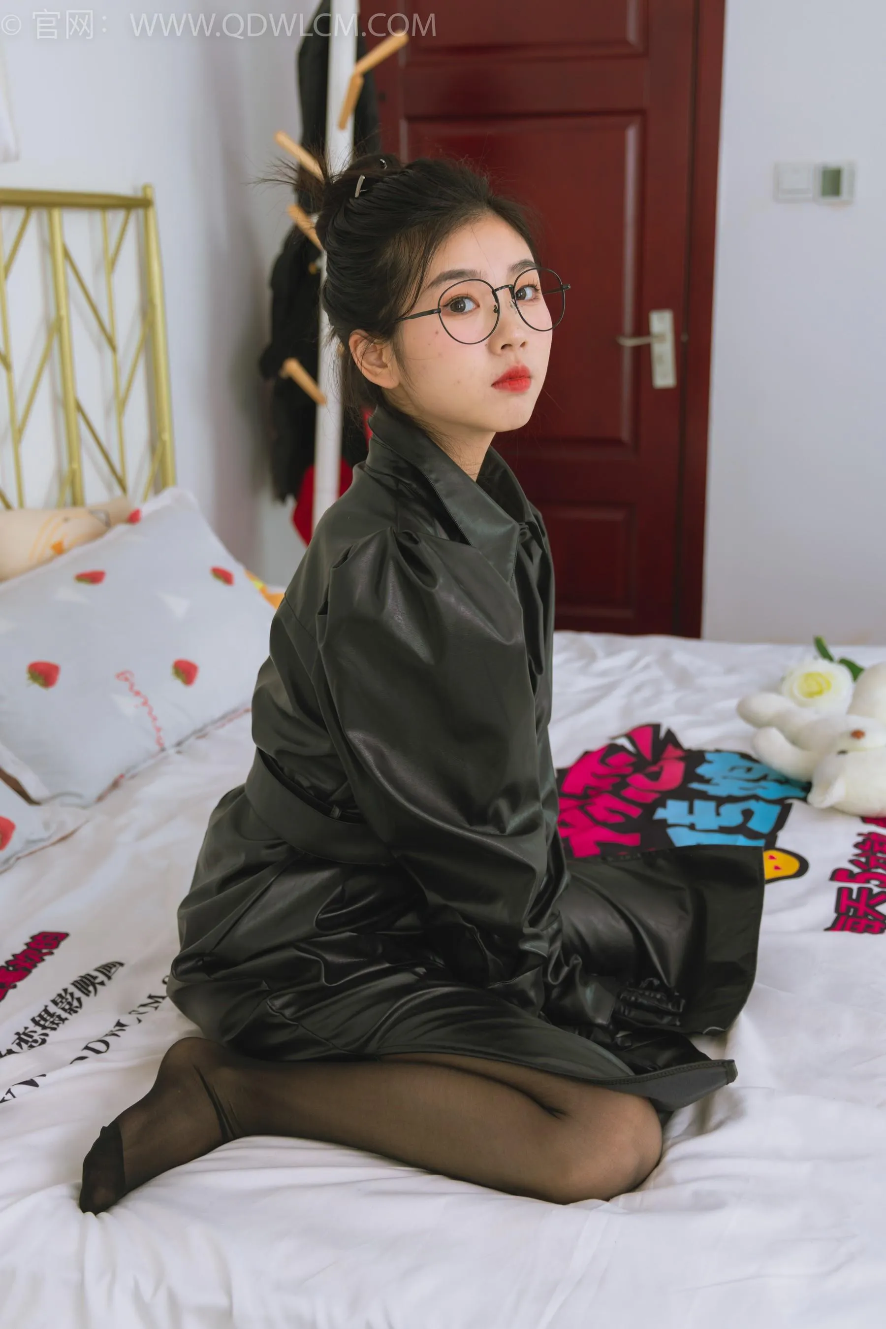 物恋传媒 NO.1510 米米-深邃的光 [151P]插图